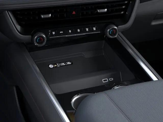 2026 Chevrolet Suburban RST, 4WD
