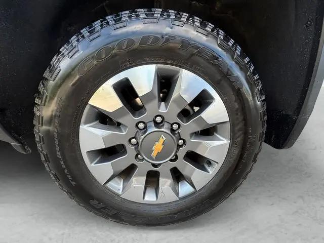 2024 Chevrolet Silverado 2500HD 4WD Crew Cab Standard Bed Custom