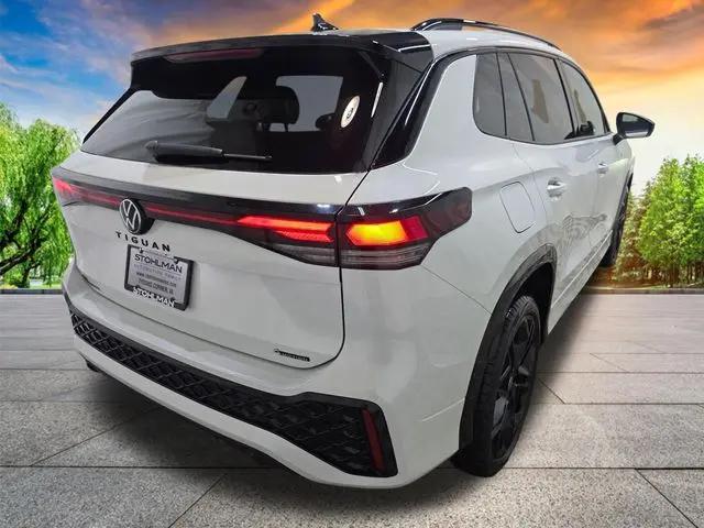 2026 Volkswagen Tiguan SE R-Line Black