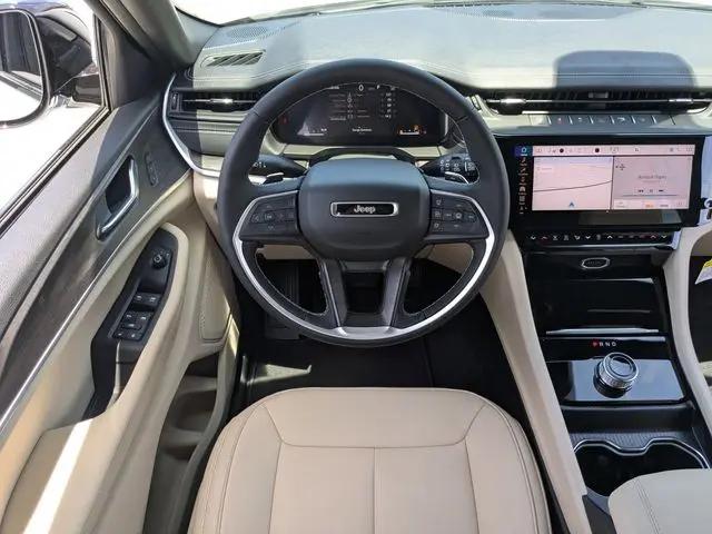 2026 Jeep Grand Cherokee Limited 4x2