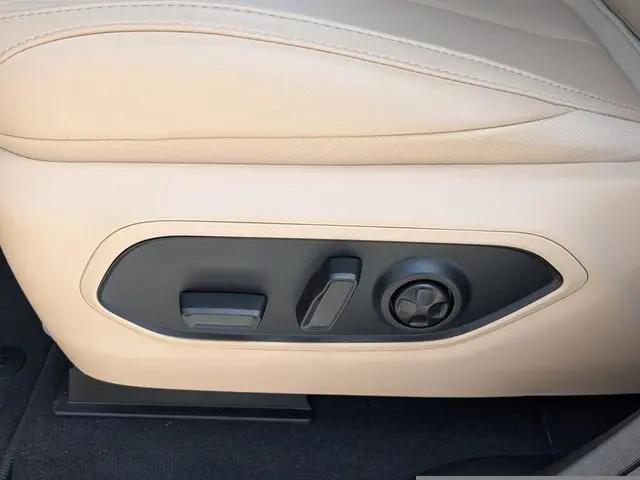 2026 Jeep Grand Cherokee Limited 4x2