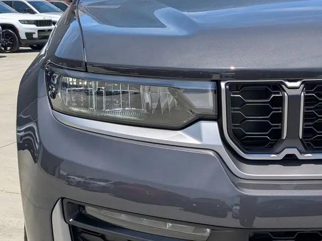 2026 Jeep Grand Cherokee Limited 4x2