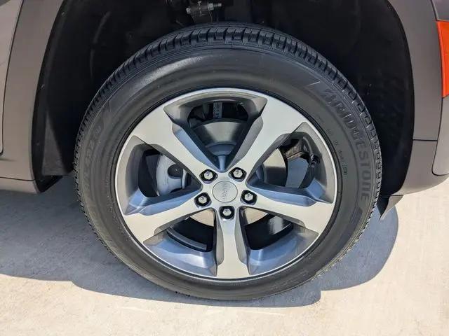 2026 Jeep Grand Cherokee Limited 4x2