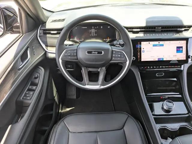 2026 Jeep Grand Cherokee Limited 4x2