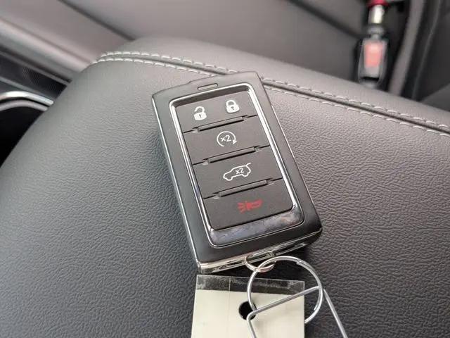 2026 Jeep Grand Cherokee Limited 4x2
