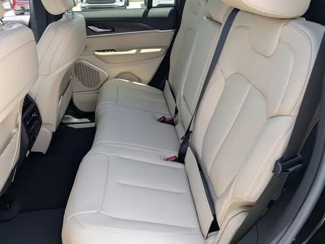 2026 Jeep Grand Cherokee Limited 4x2