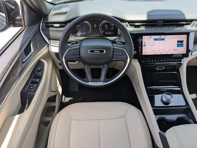 2026 Jeep Grand Cherokee Limited 4x2