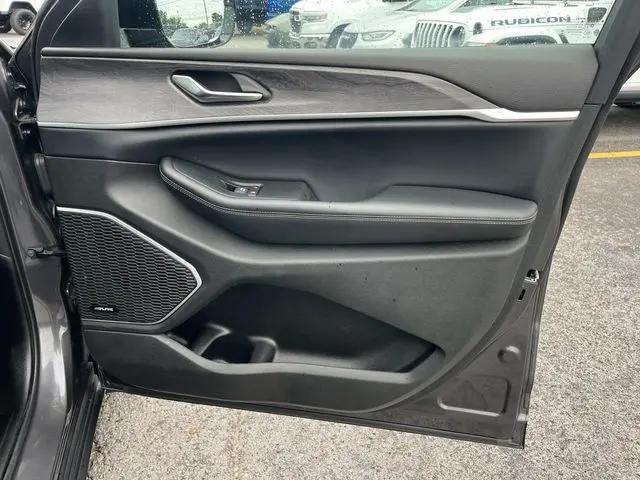 2024 Jeep Grand Cherokee L Limited 4x4