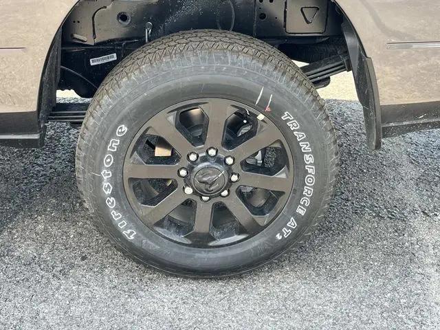 2026 Ram 3500 Big Horn Crew Cab 4x4 64 Box
