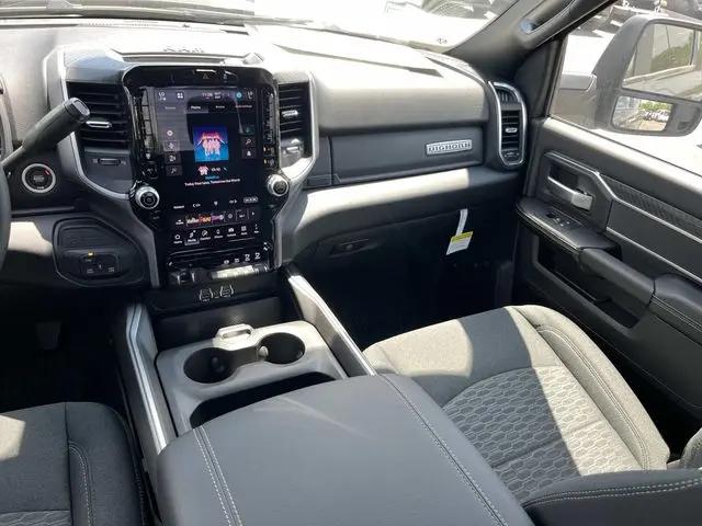 2026 Ram 3500 Big Horn Crew Cab 4x4 64 Box