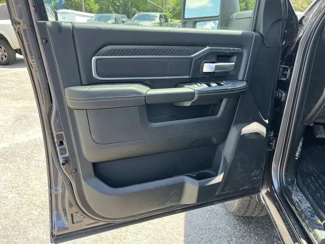 2026 Ram 3500 Big Horn Crew Cab 4x4 64 Box