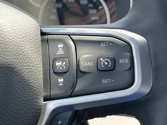 2026 Ram 3500 Big Horn Crew Cab 4x4 64 Box