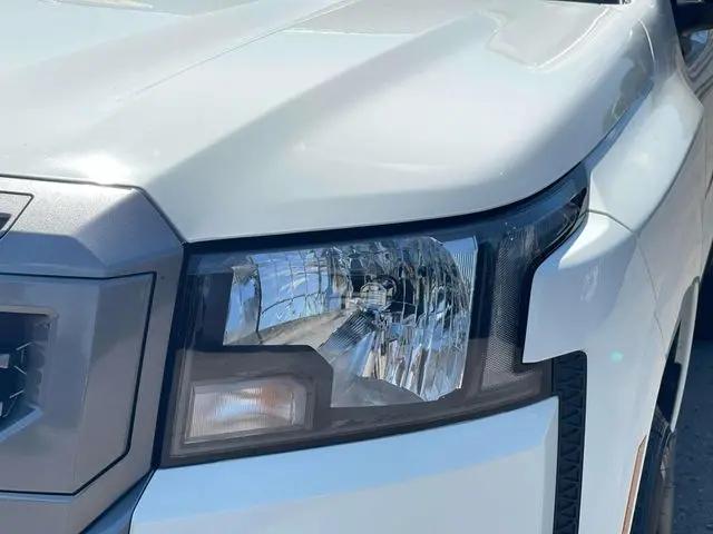 2025 Nissan Frontier Crew Cab SV 4x4