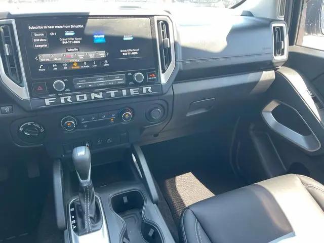 2025 Nissan Frontier Crew Cab SV 4x4