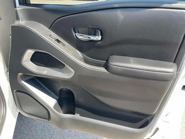 2025 Nissan Frontier Crew Cab SV 4x4