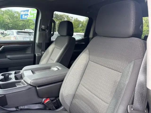 2024 GMC Sierra 1500 4WD Crew Cab Short Box Elevation with 3VL