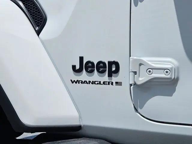 2026 Jeep Wrangler 4-Door Sahara 4x4