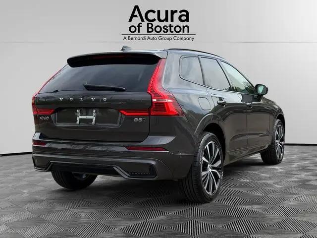 2025 Volvo XC60 B5 Plus