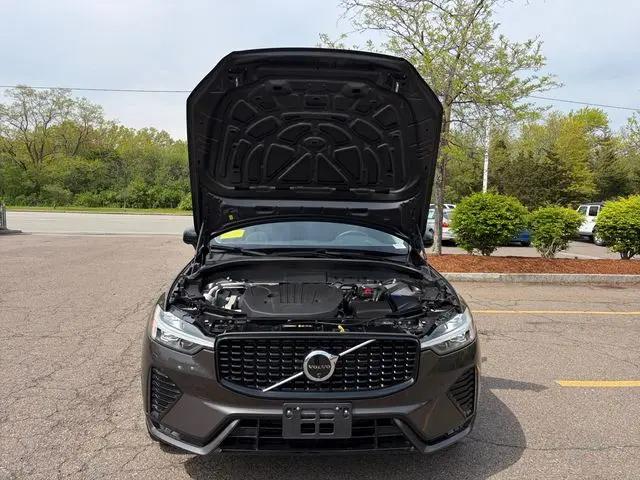 2025 Volvo XC60 B5 Plus