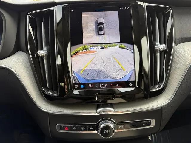 2025 Volvo XC60 B5 Plus