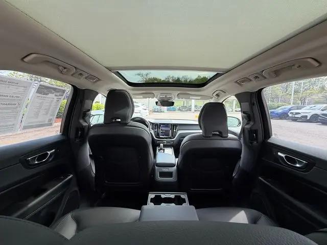 2025 Volvo XC60 B5 Plus