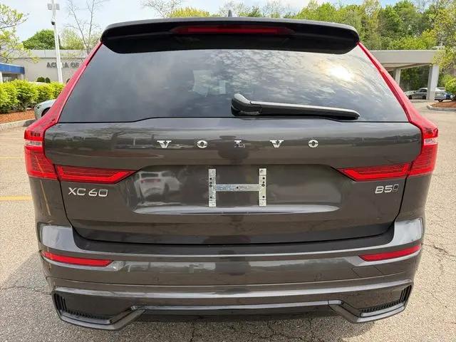 2025 Volvo XC60 B5 Plus