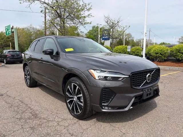 2025 Volvo XC60 B5 Plus
