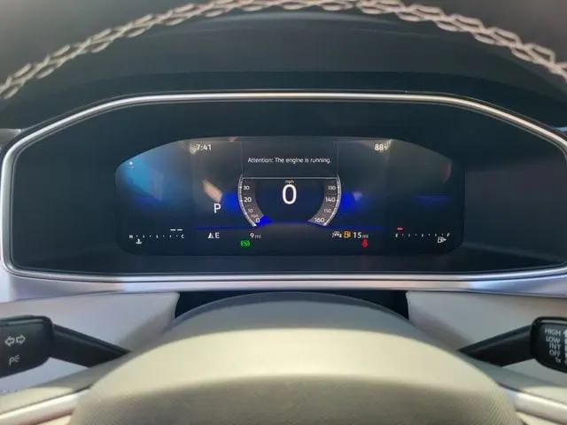 2026 Volkswagen Taos SE