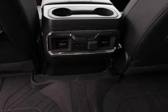 2022 Chevrolet Silverado 1500 4WD Crew Cab Short Bed High Country