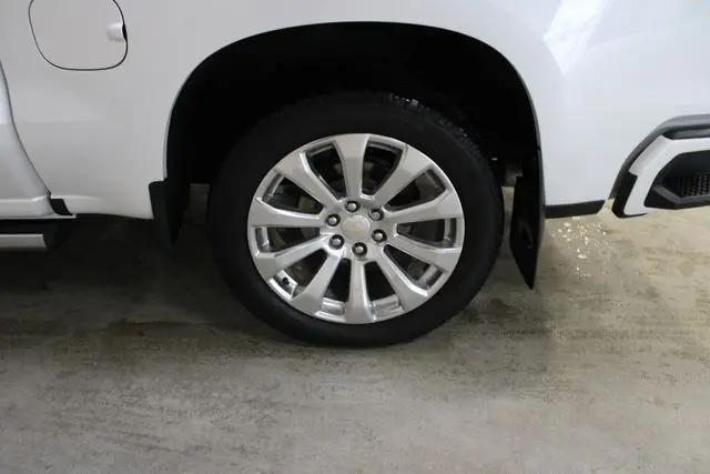 2022 Chevrolet Silverado 1500 4WD Crew Cab Short Bed High Country