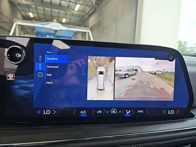 2026 Chevrolet Suburban LS, 4WD