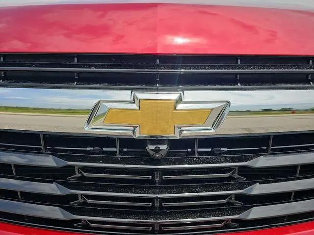 2026 Chevrolet Suburban LS, 4WD