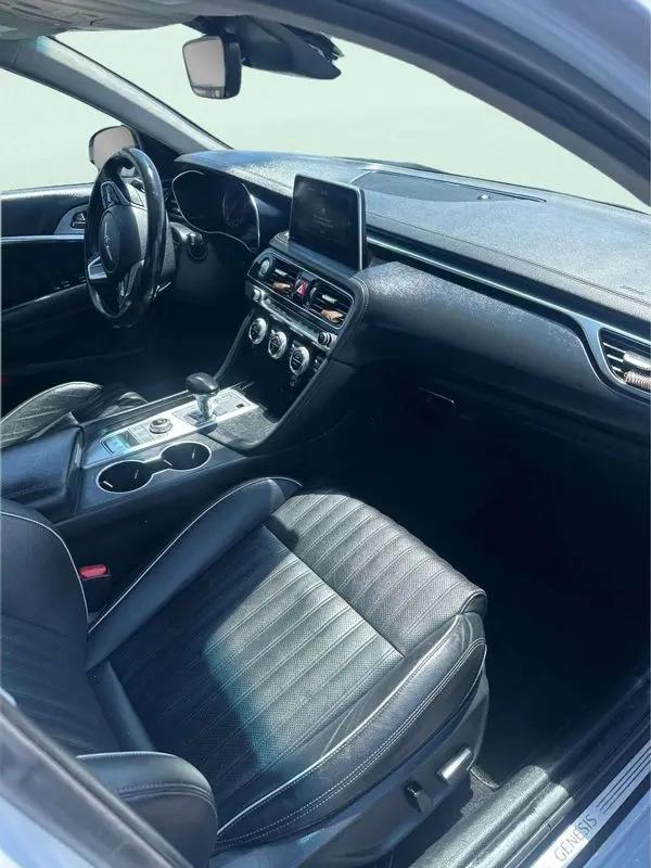 2020 Genesis G70 2.0T RWD