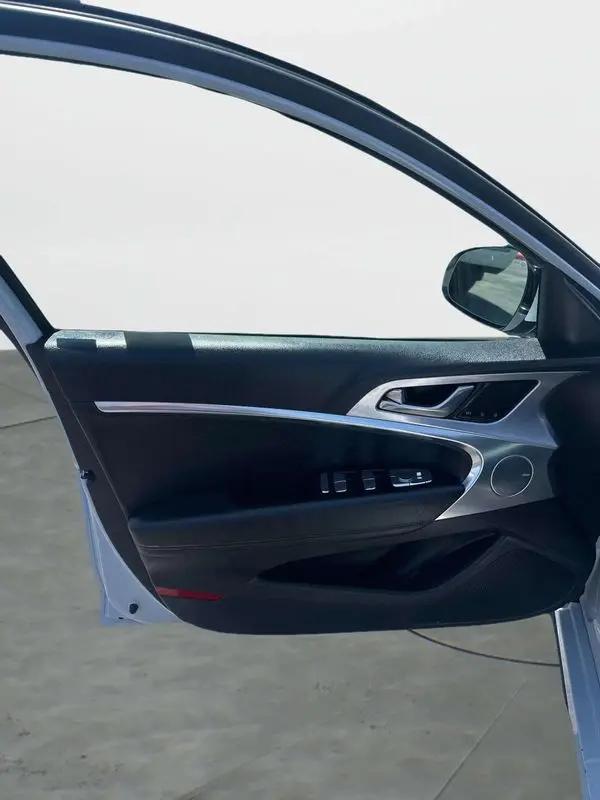 2020 Genesis G70 2.0T RWD