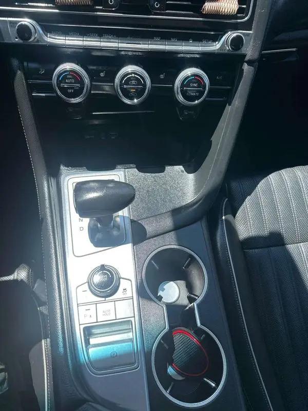 2020 Genesis G70 2.0T RWD