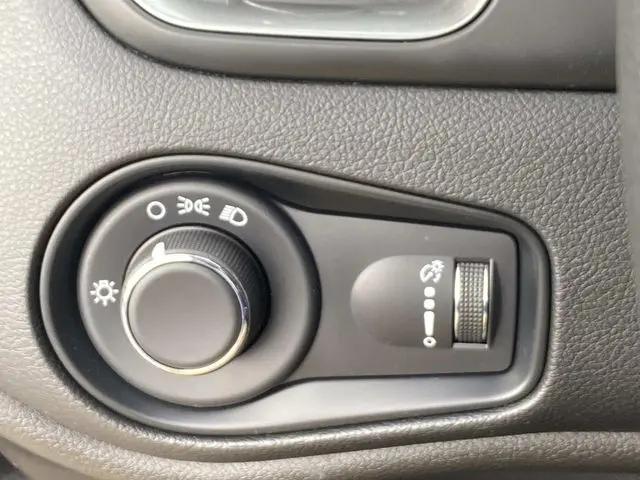 2023 Jeep Renegade Latitude 4x4