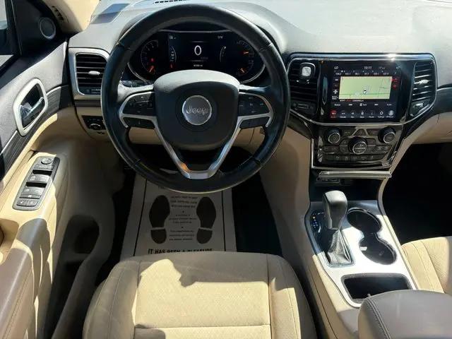 2022 Jeep Grand Cherokee Laredo E 4x4