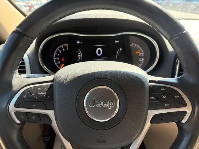 2022 Jeep Grand Cherokee Laredo E 4x4