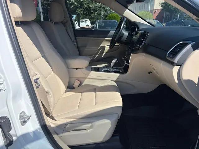 2022 Jeep Grand Cherokee Laredo E 4x4
