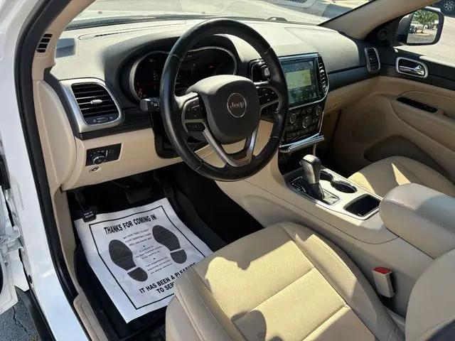 2022 Jeep Grand Cherokee Laredo E 4x4
