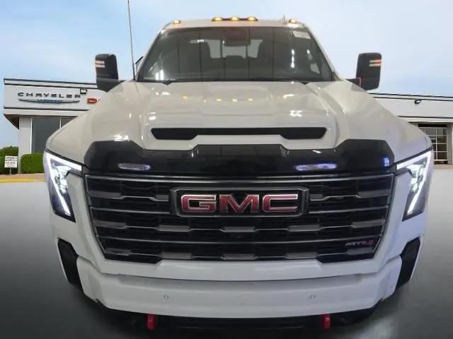 2025 GMC Sierra 2500HD Crew Cab, Standard Bed, AT4, 4WD