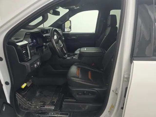 2025 GMC Sierra 2500HD Crew Cab, Standard Bed, AT4, 4WD