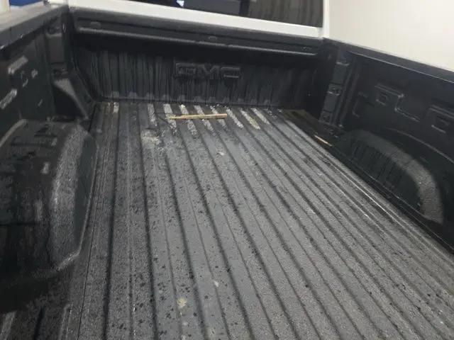 2025 GMC Sierra 2500HD Crew Cab, Standard Bed, AT4, 4WD