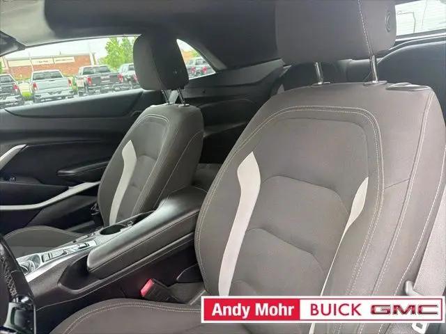 2020 Chevrolet Camaro RWD Convertible 1LT