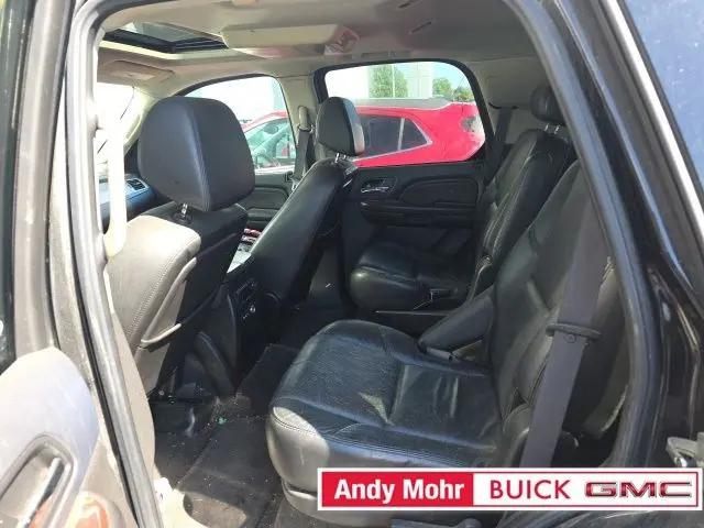 2008 Cadillac Escalade Standard
