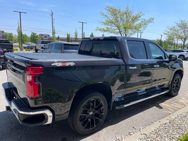 2022 Chevrolet Silverado 1500 4WD Crew Cab Short Bed LTZ