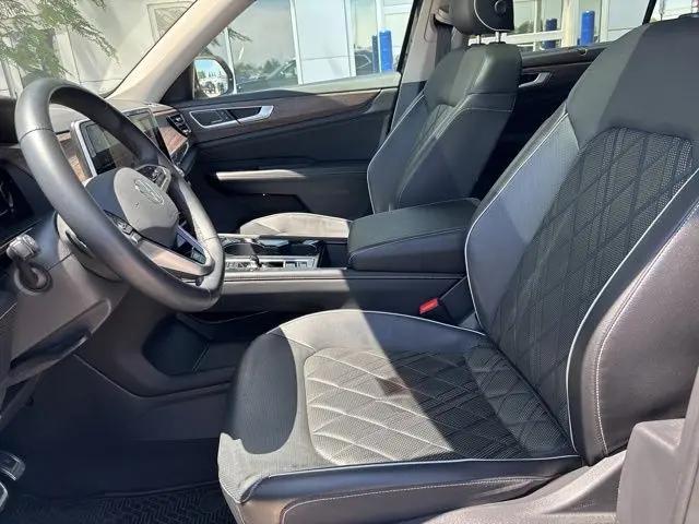 2024 Volkswagen Atlas 2.0T SEL Premium R-Line