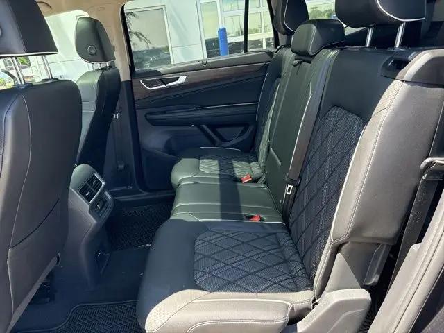 2024 Volkswagen Atlas 2.0T SEL Premium R-Line
