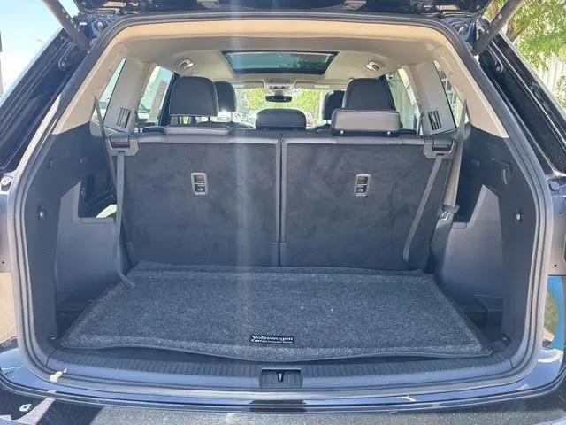 2024 Volkswagen Atlas 2.0T SEL Premium R-Line