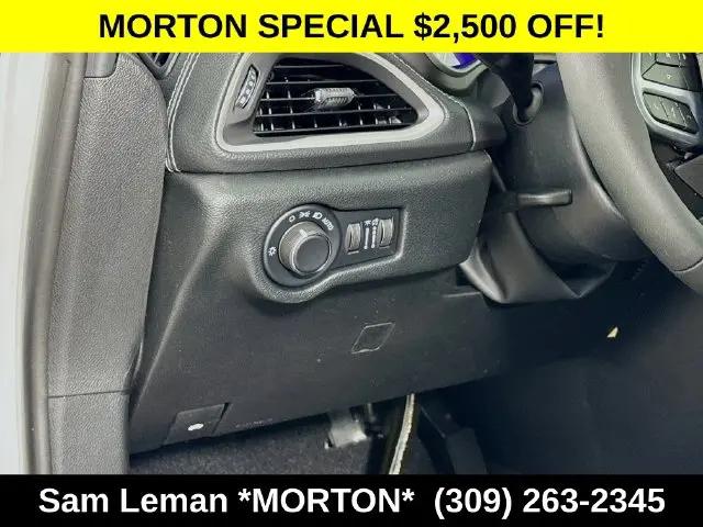 2027 Chrysler Pacifica Select AWD